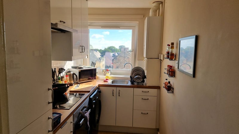 Room Canongate in City of Edinburgh