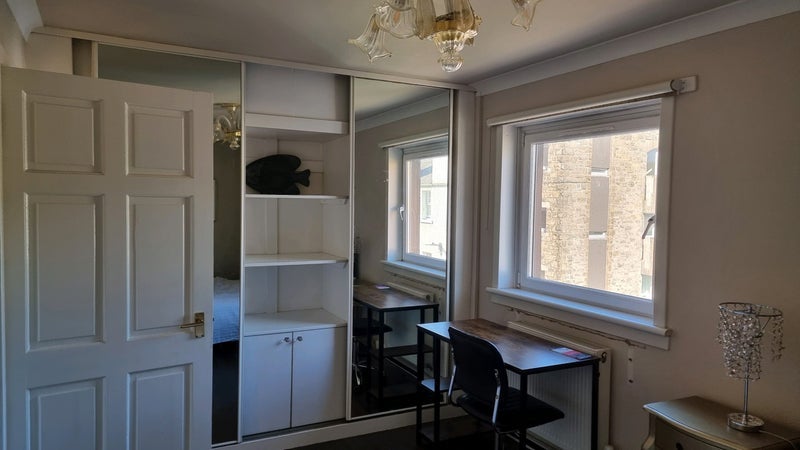Room Canongate in City of Edinburgh