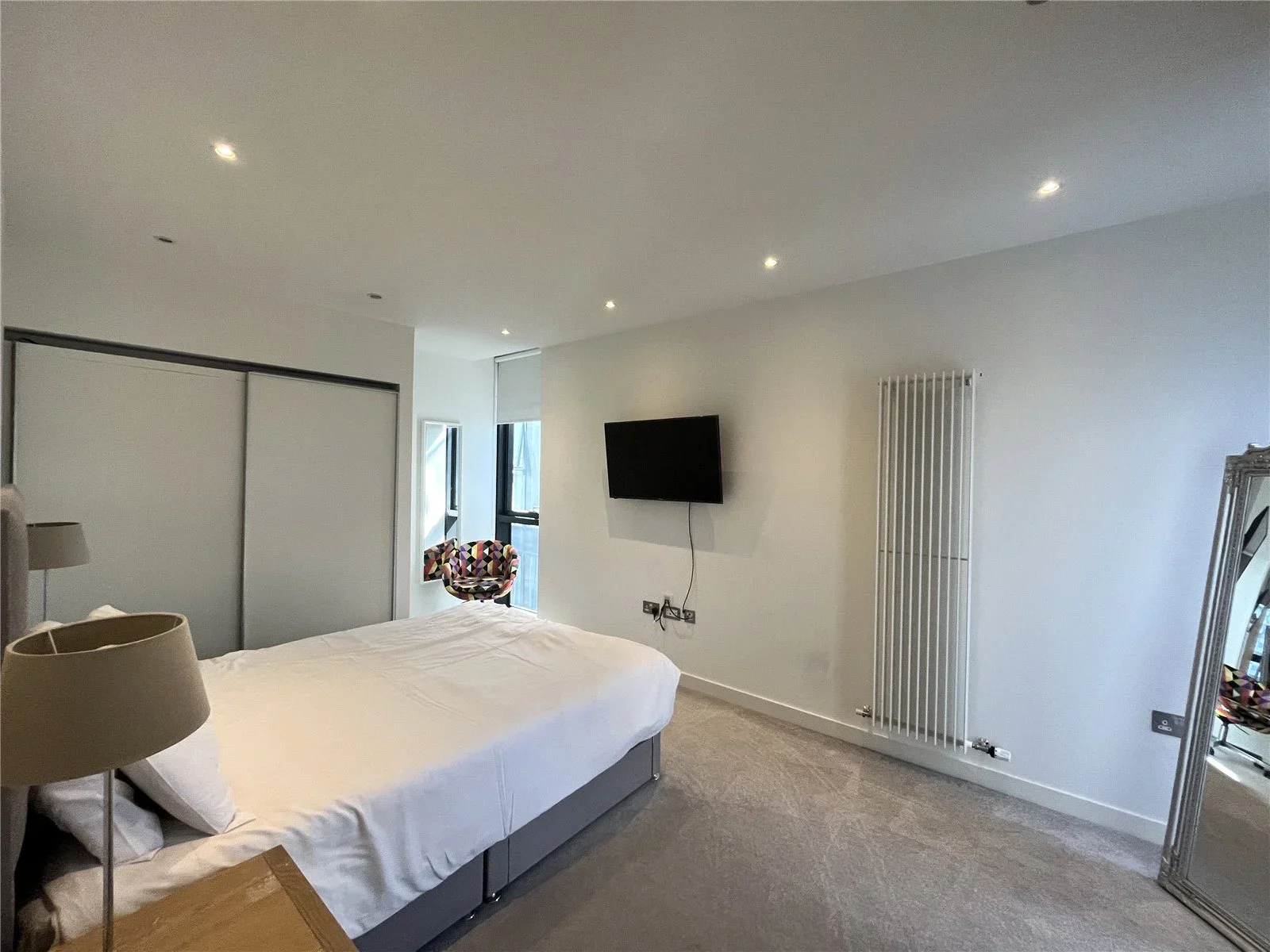 Flat Simpson Road in London
