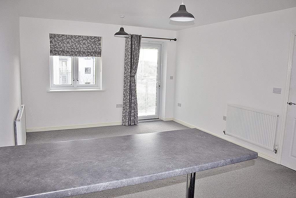 Room Fairlane Drive in South Ockendon