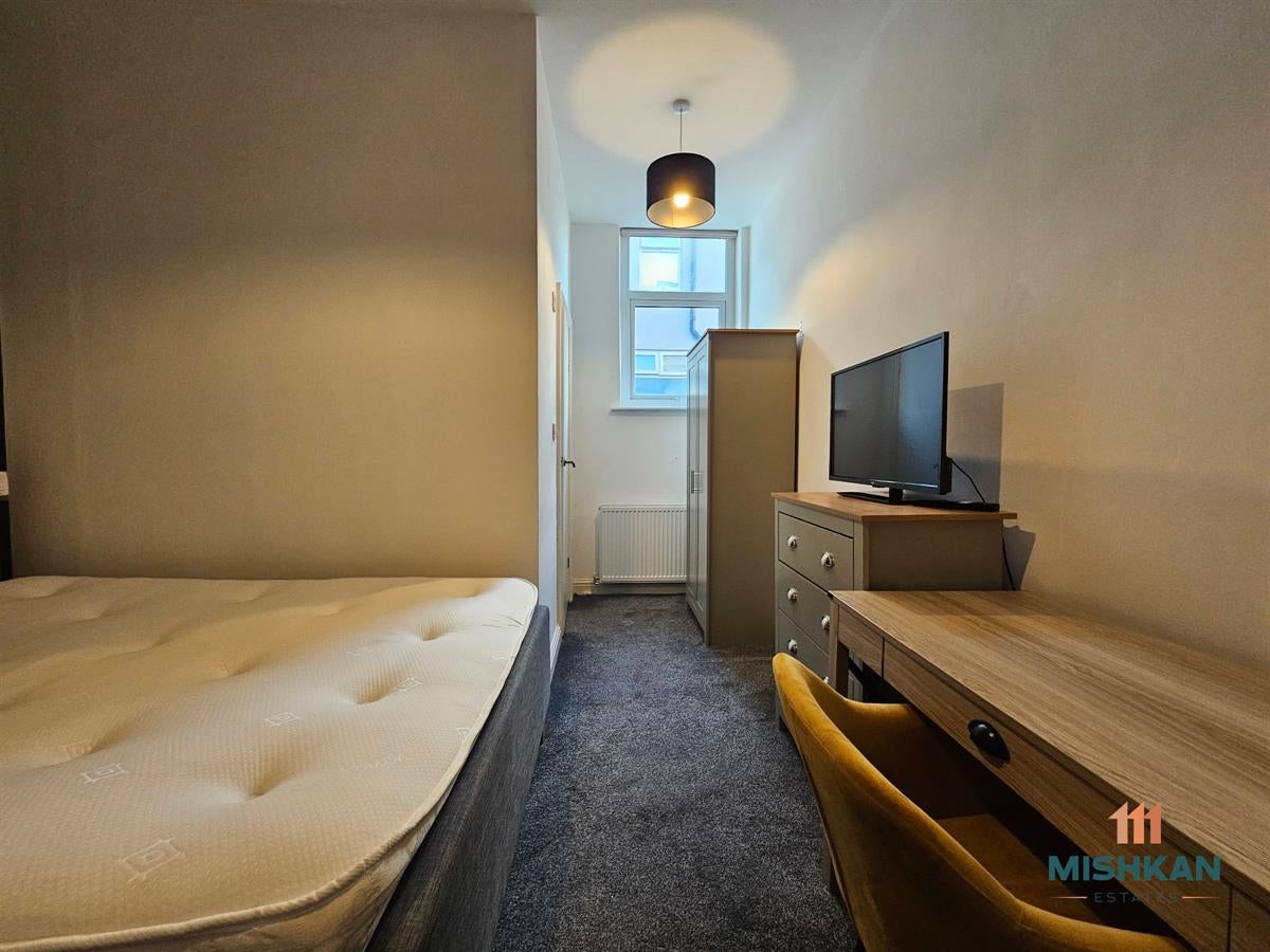 Room George Street in St Helens