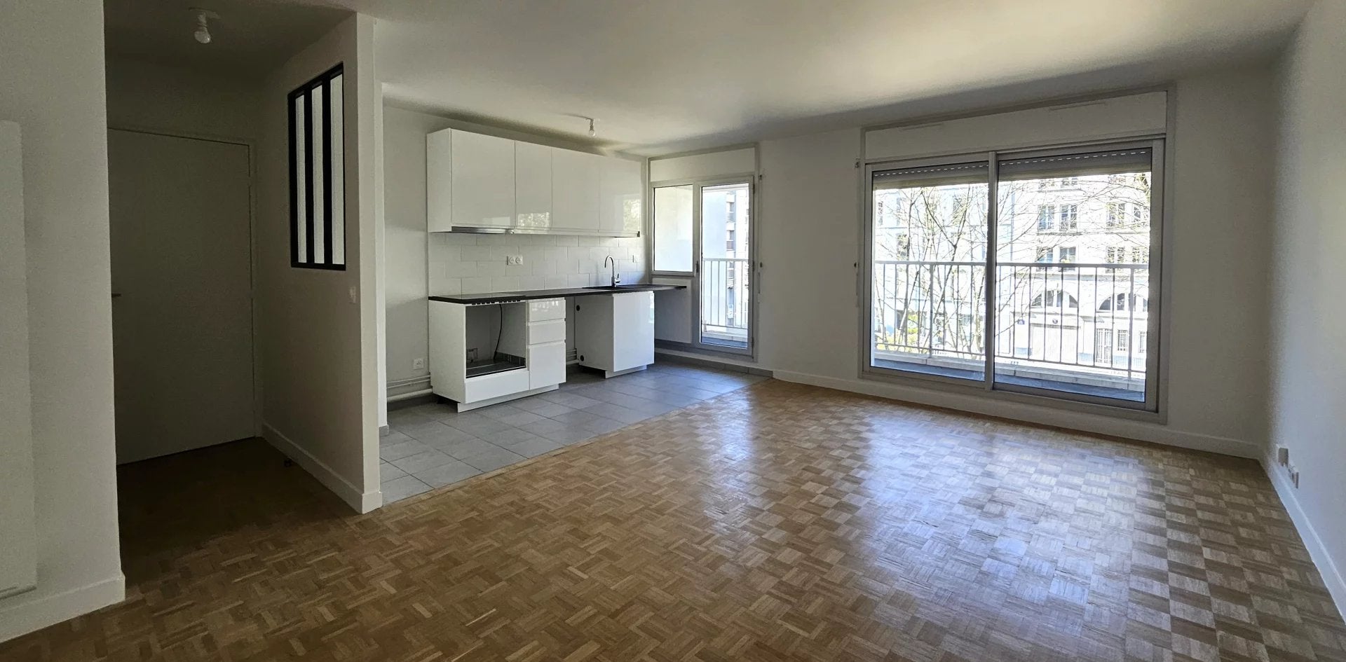 Flat Quai de Valmy in Paris