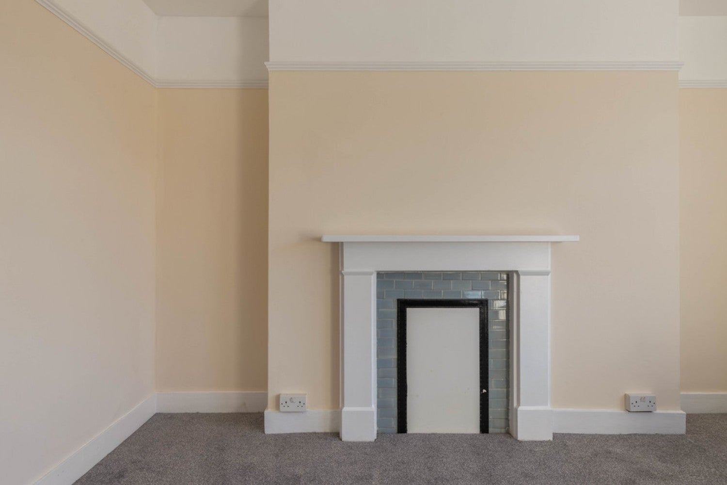 Flat Seymour Villas in Greater London