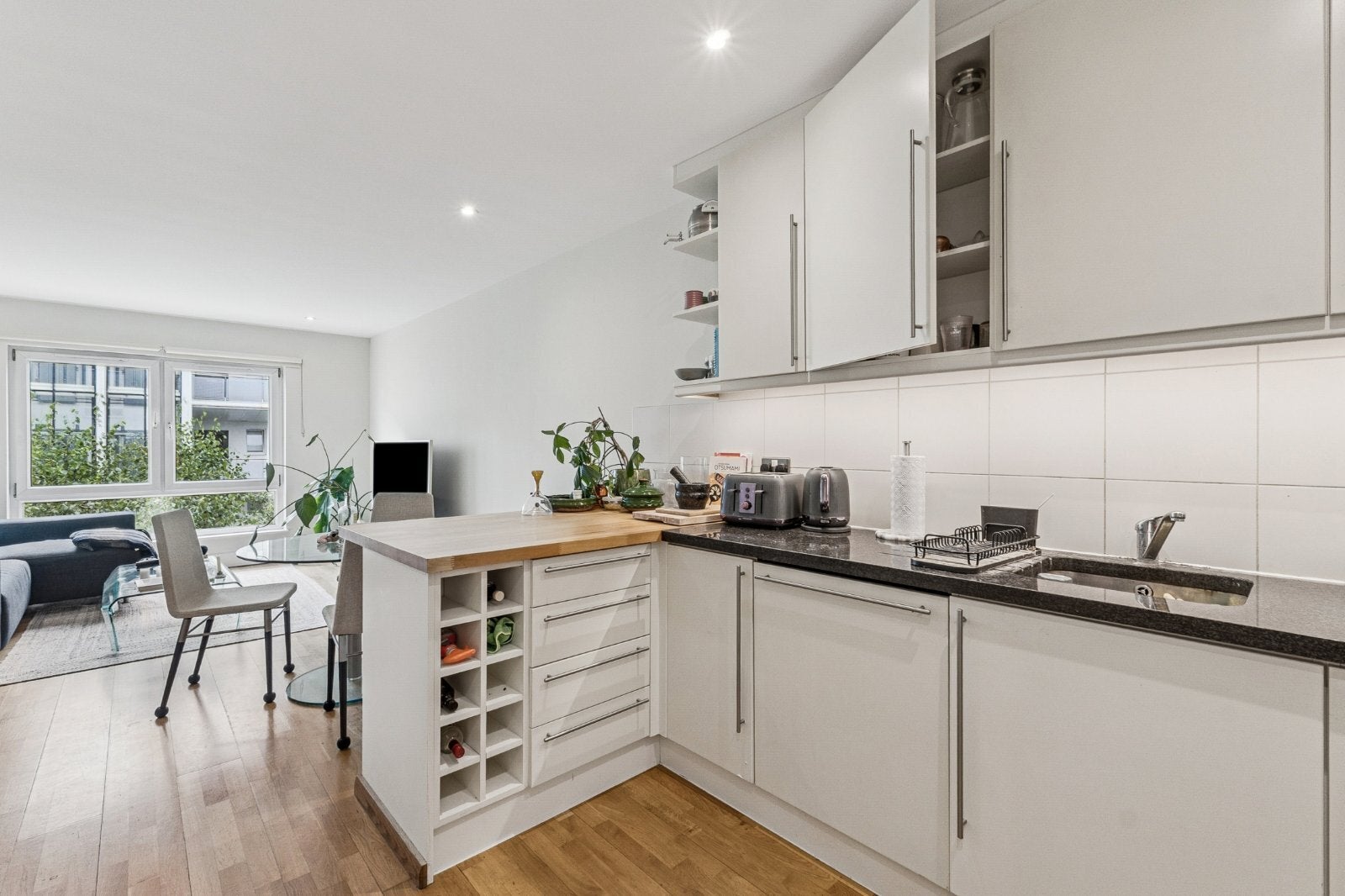 Flat Chepstow Place in City of Westminster