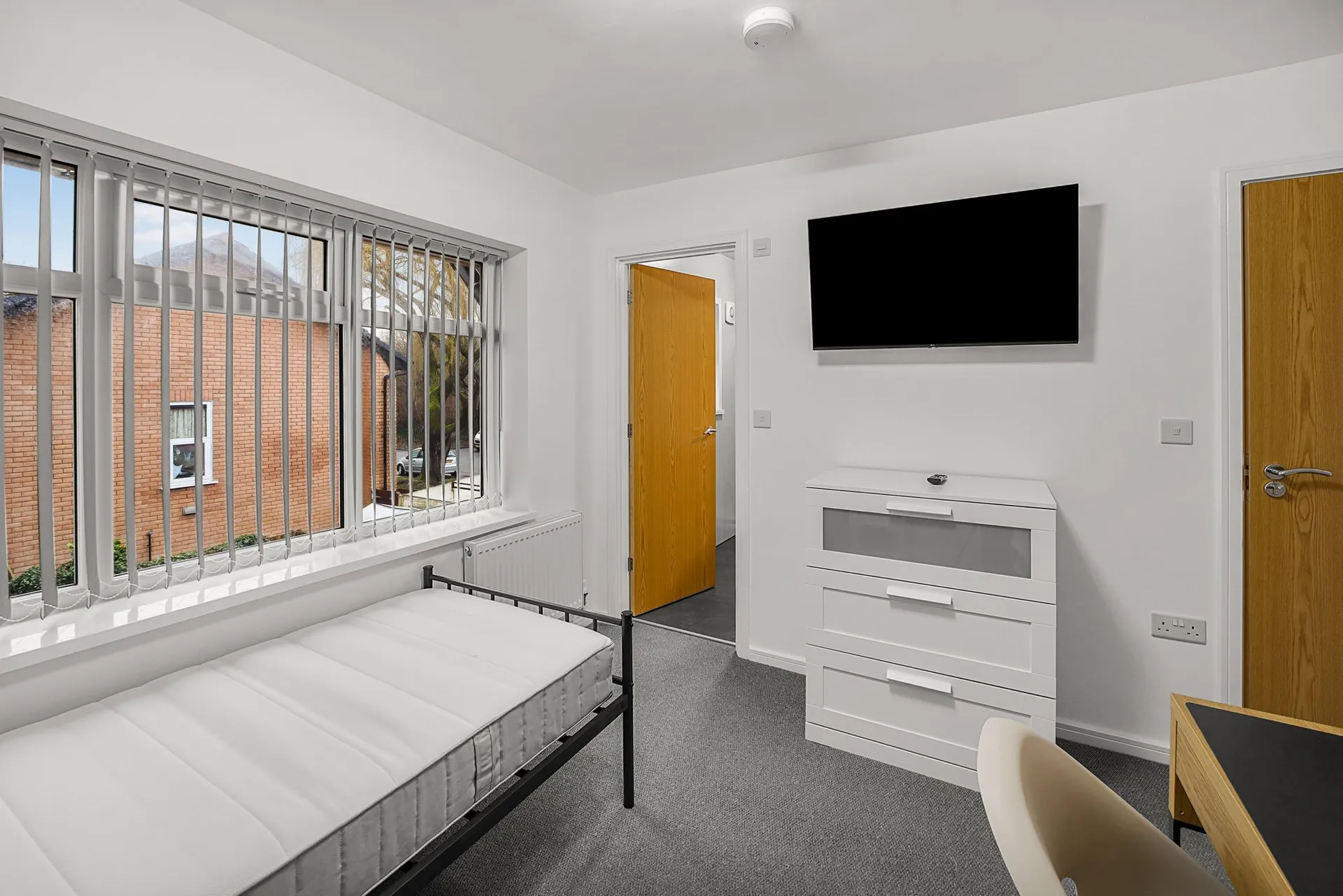 Room Finney Grove in St Helens