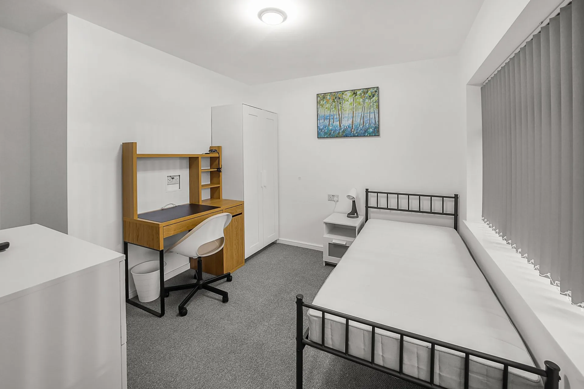 Room Finney Grove in St Helens