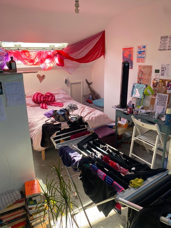 Room Roach Road in Sheffield