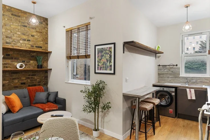 Flat Hornsey Road in Greater London