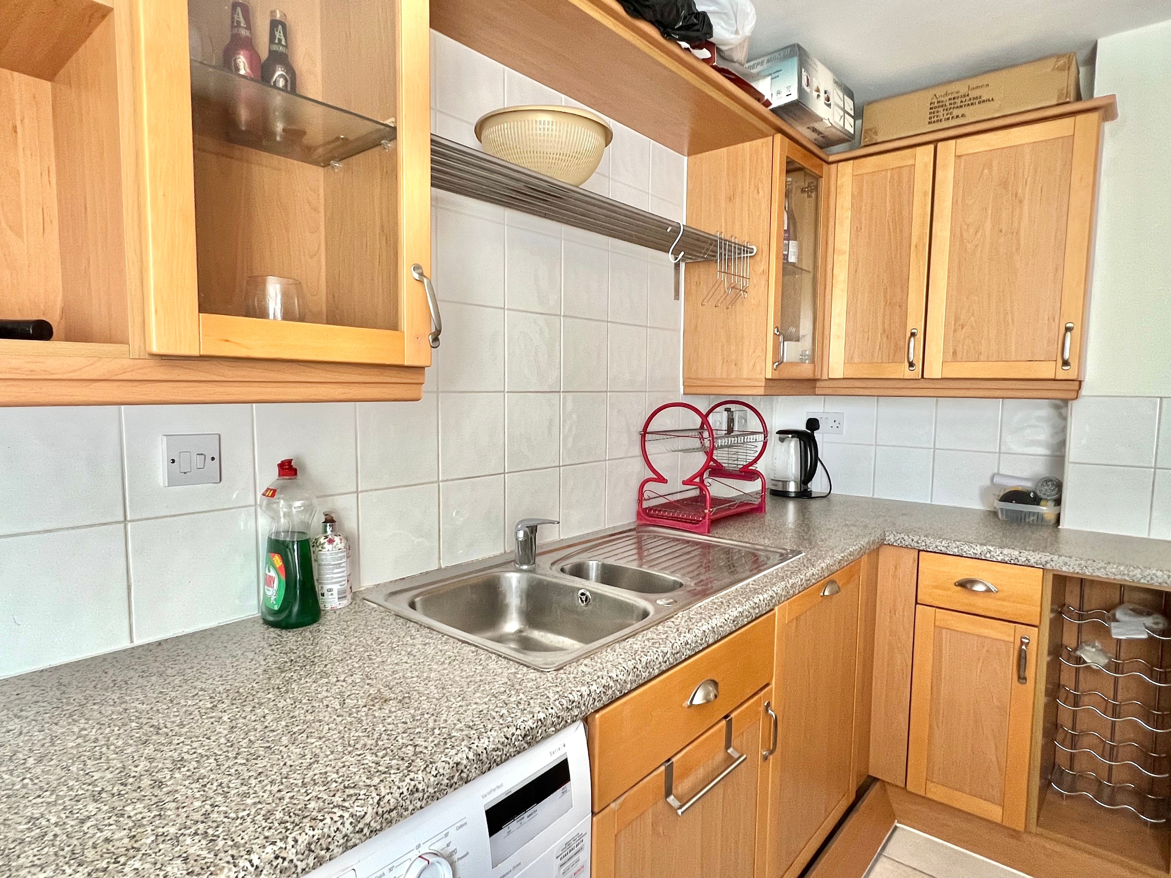 Flat Surrey Quays Road in Greater London
