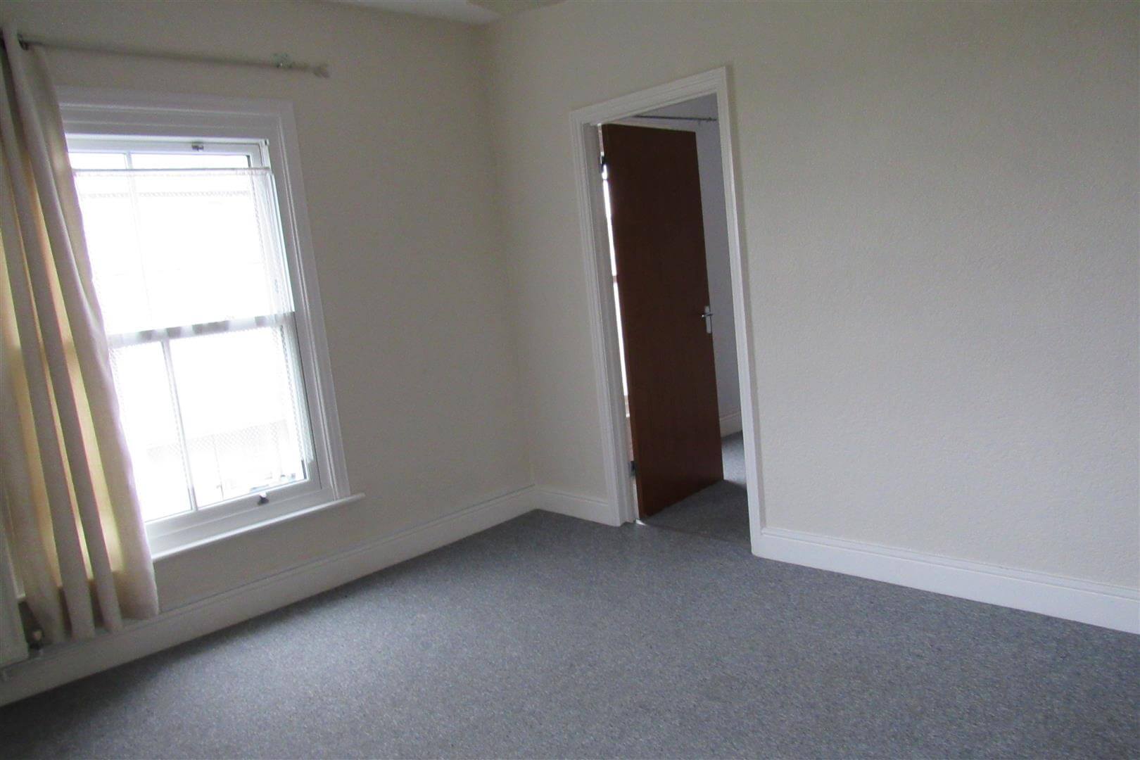 Flat Oxenden Street in Canterbury