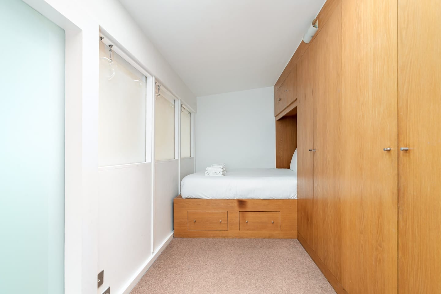 Room Hanson Street in City of Westminster