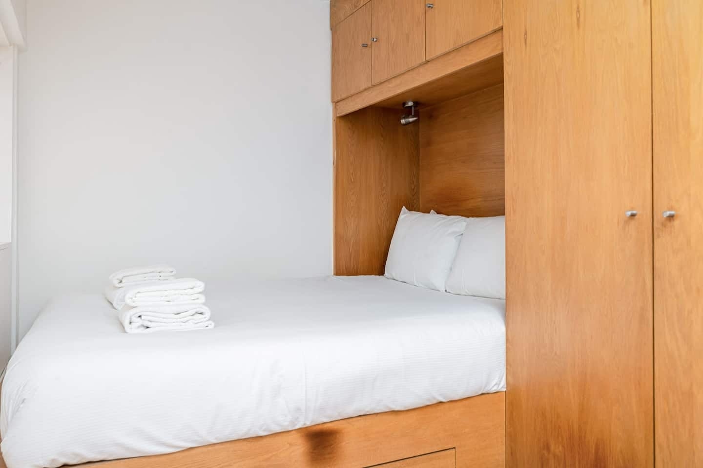 Room Hanson Street in City of Westminster