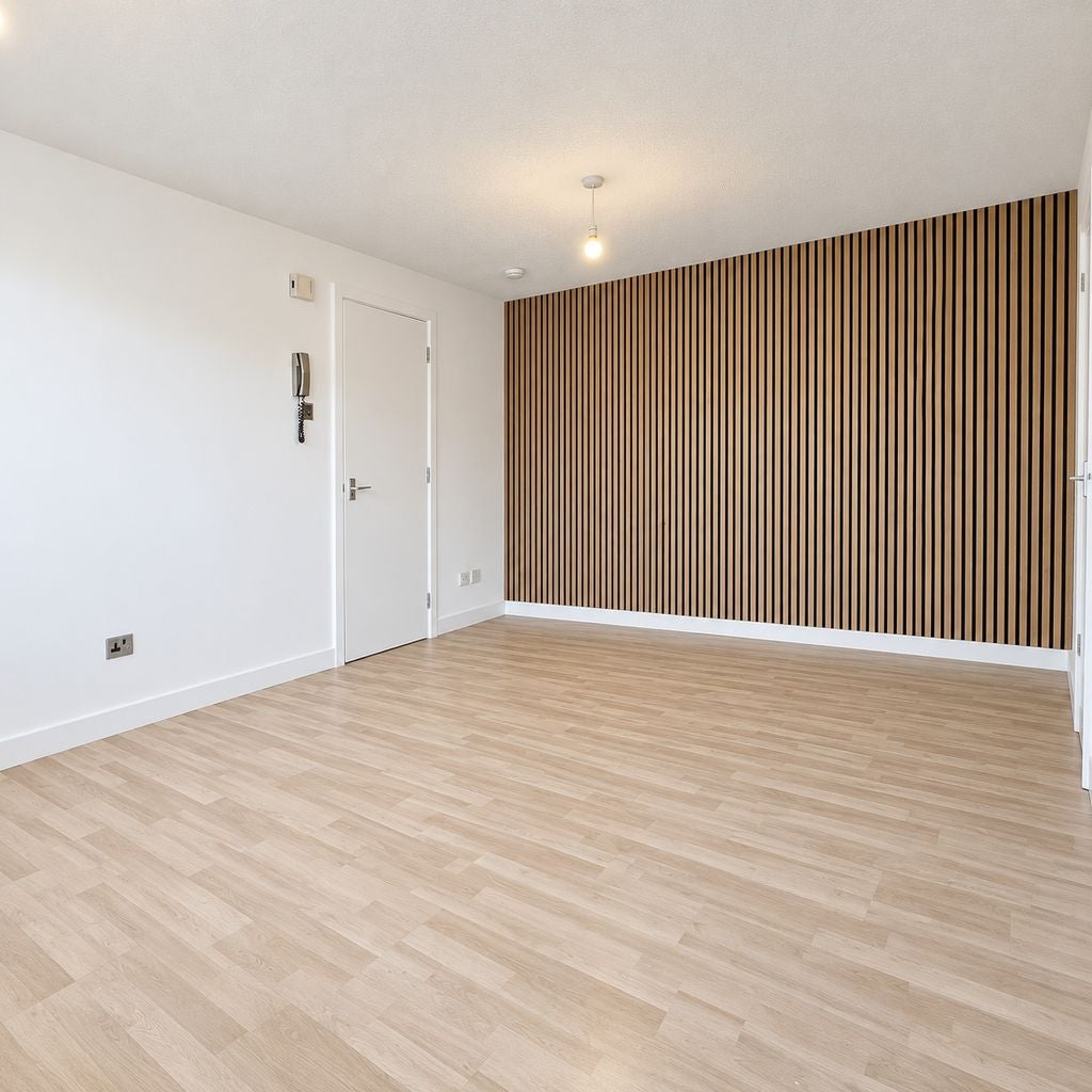 Flat Hazel Avenue in Dumbarton