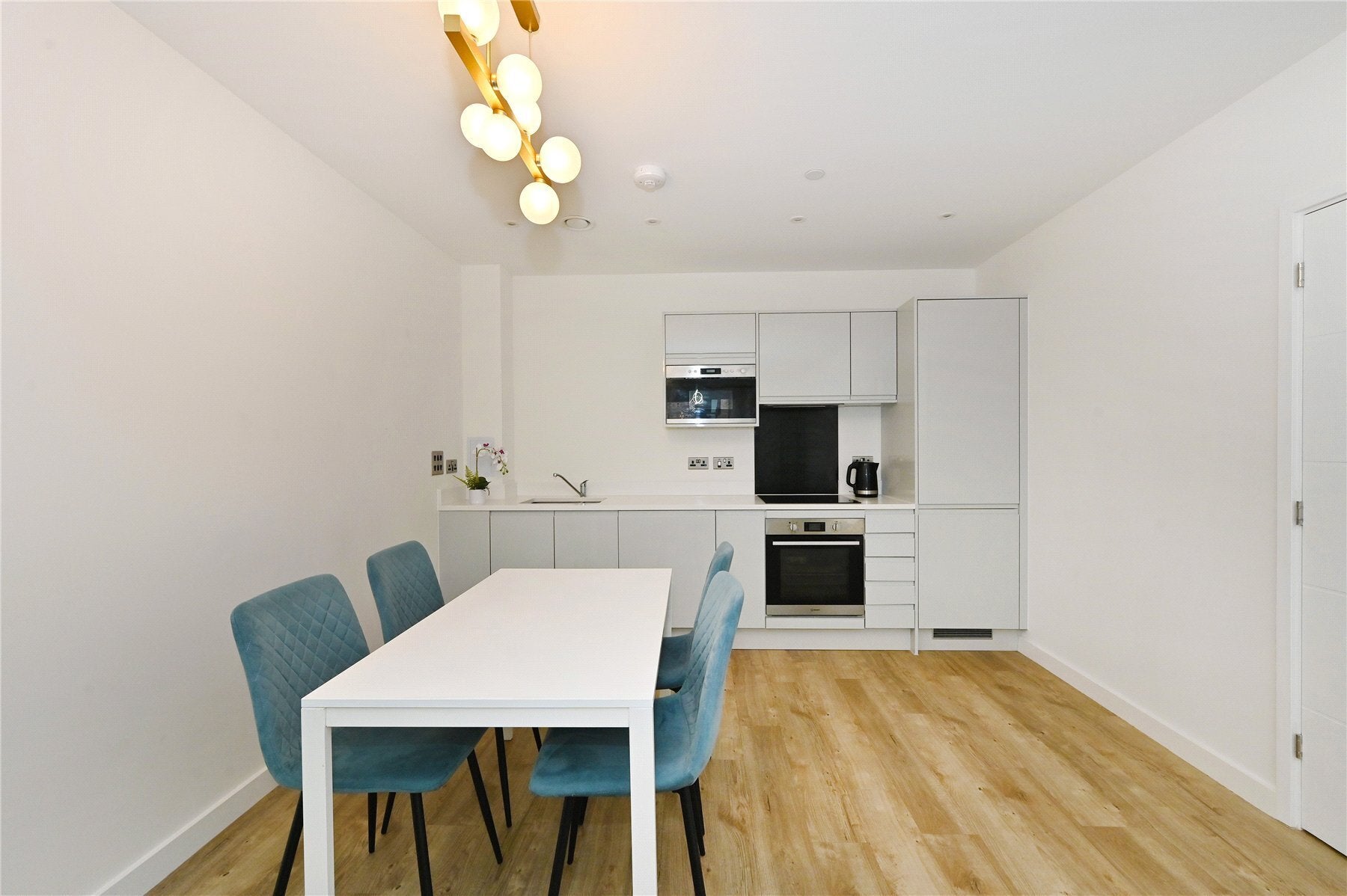 Flat North Woolwich Road in Greater London
