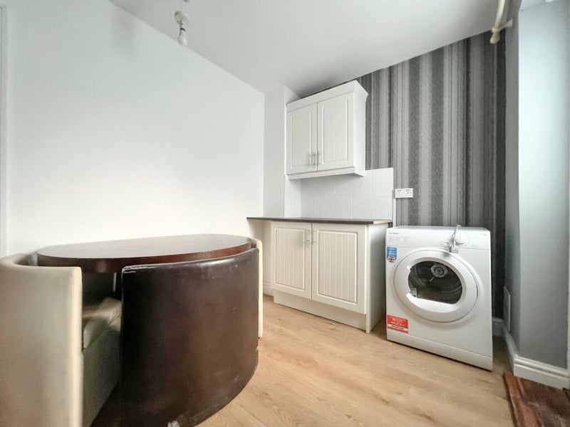 Room Conygre Grove in Bristol