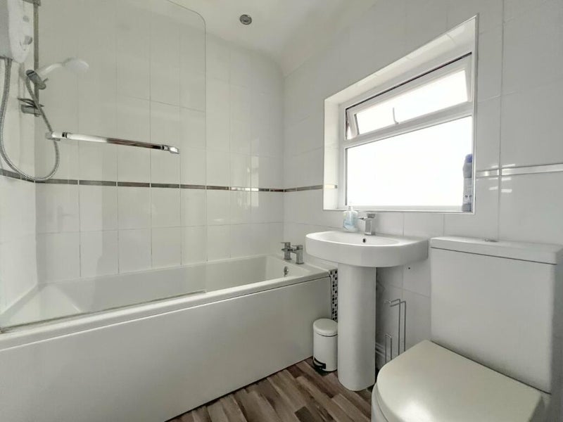 Room Conygre Grove in Bristol