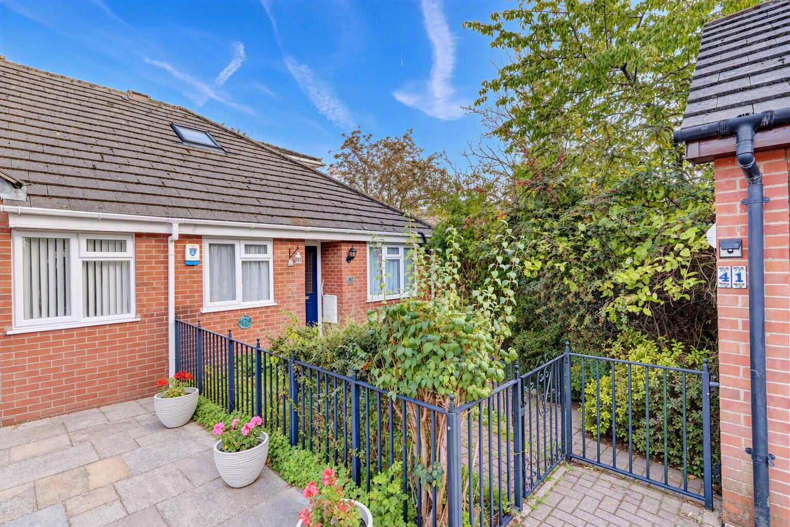 House John Hall Way in High Wycombe