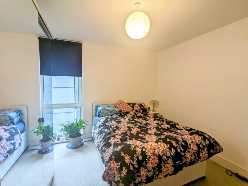 Room Cassilis Road in Greater London