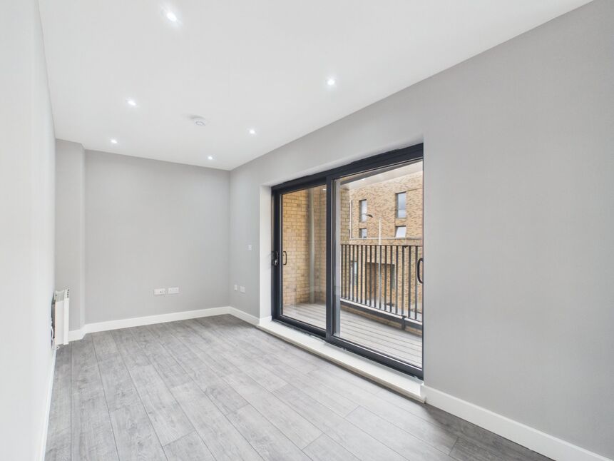 Flat King Edward's Road in Greater London