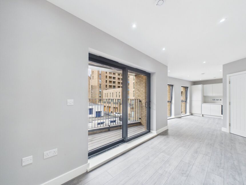 Flat King Edward's Road in Greater London