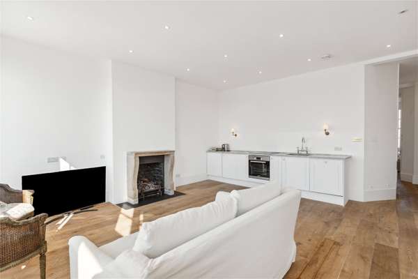 Flat Ladbroke Grove in Greater London