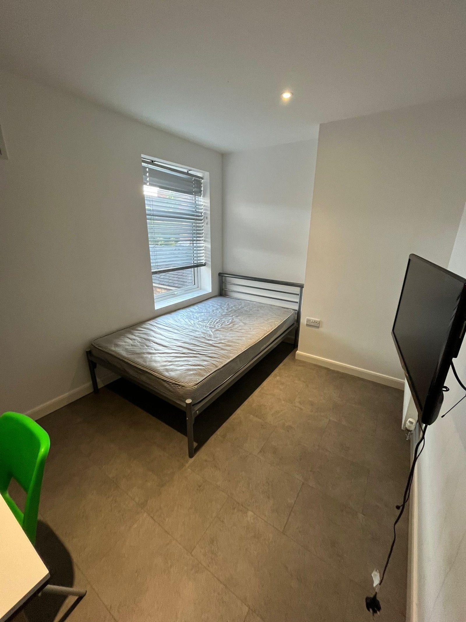 Room Leek Road in Stoke-on-Trent