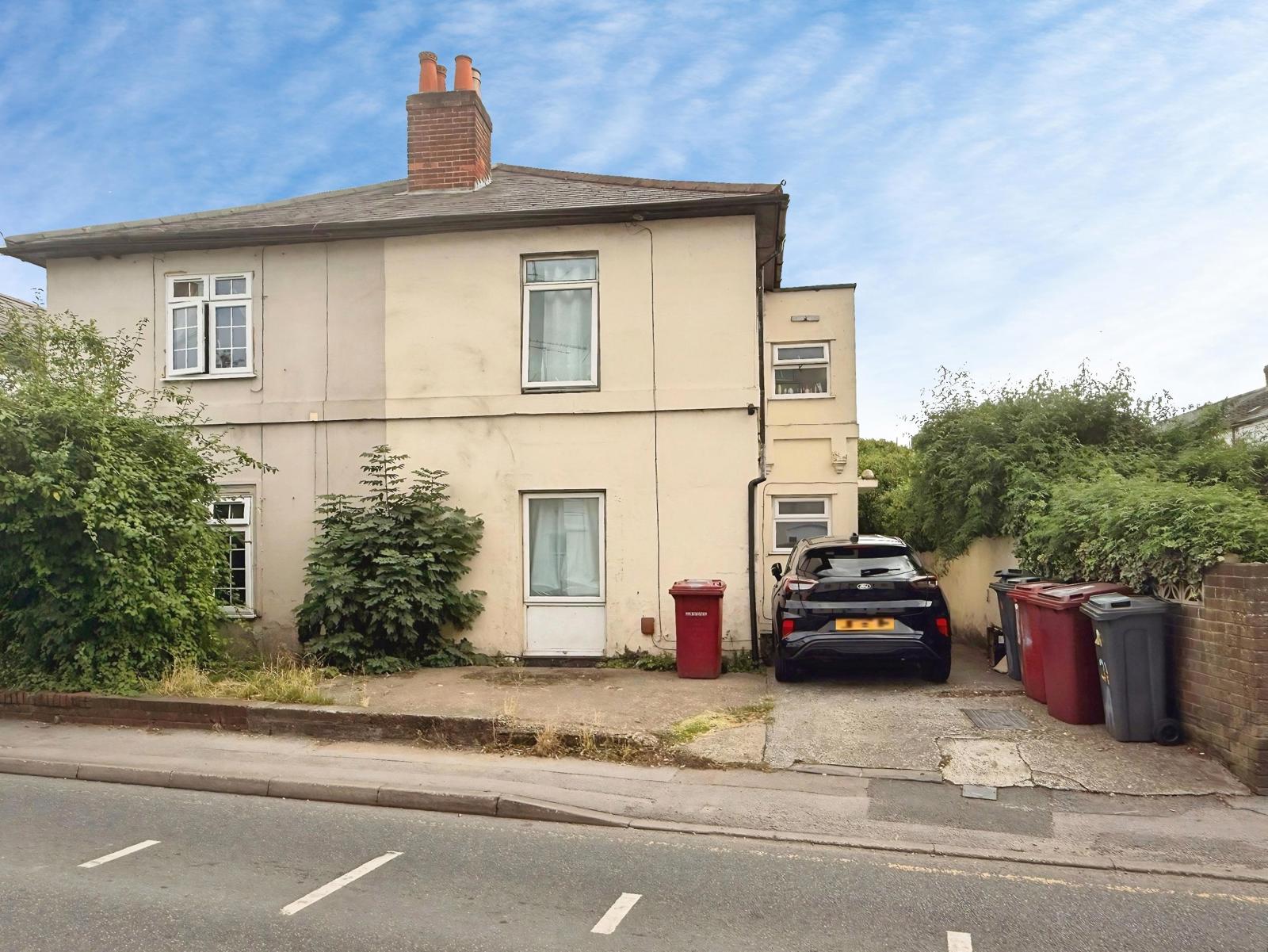 Room Tilehurst Road in Reading