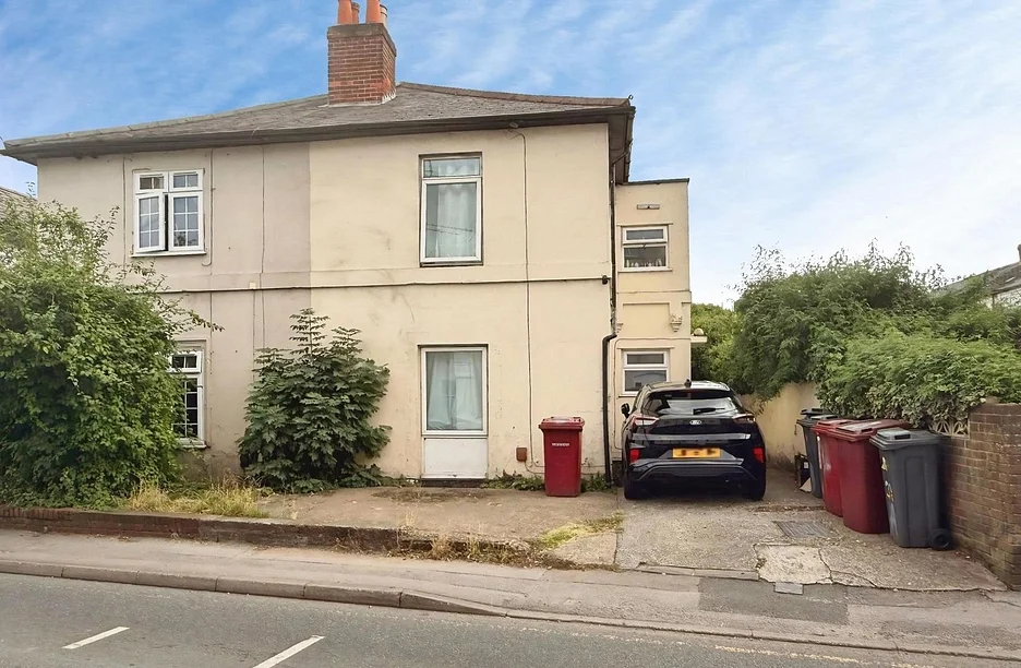 Room Tilehurst Road in Reading