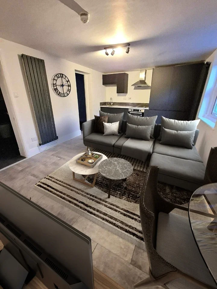 Flat Milton Road in Gravesham