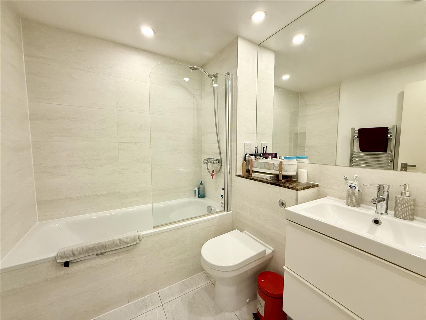 Flat Admiral Walk in City of Westminster