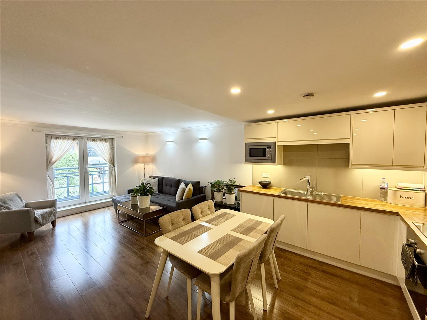 Flat Admiral Walk in City of Westminster