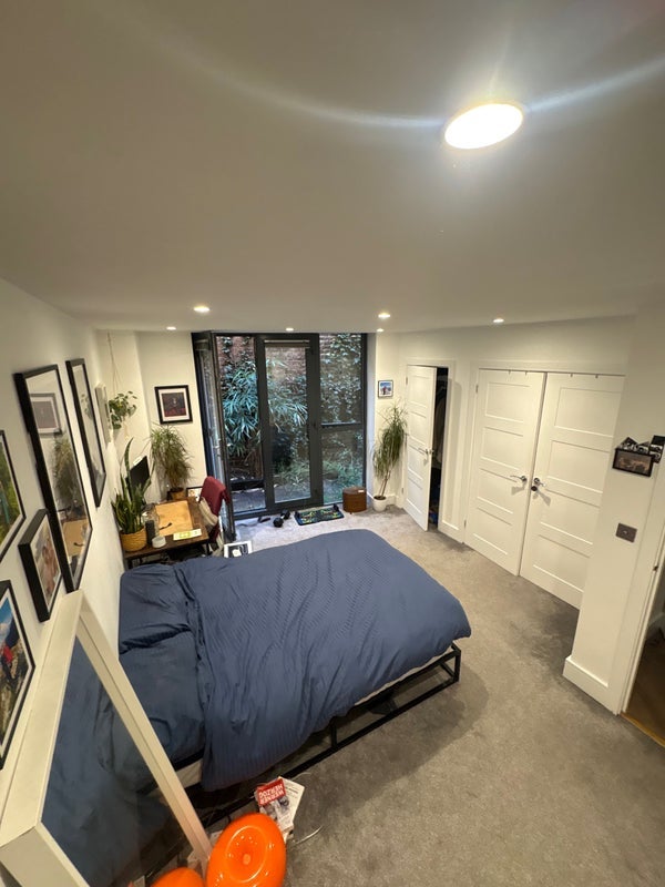 Room Tyssen Street in Greater London