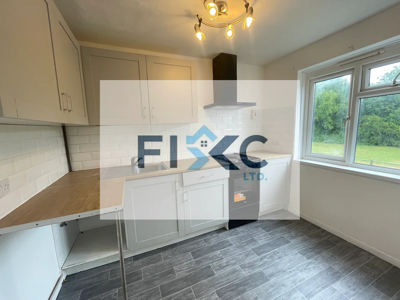 Flat Waltham Close in Peterborough