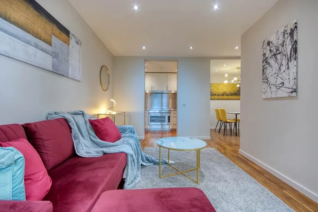 Flat Fairmont Avenue in Greater London