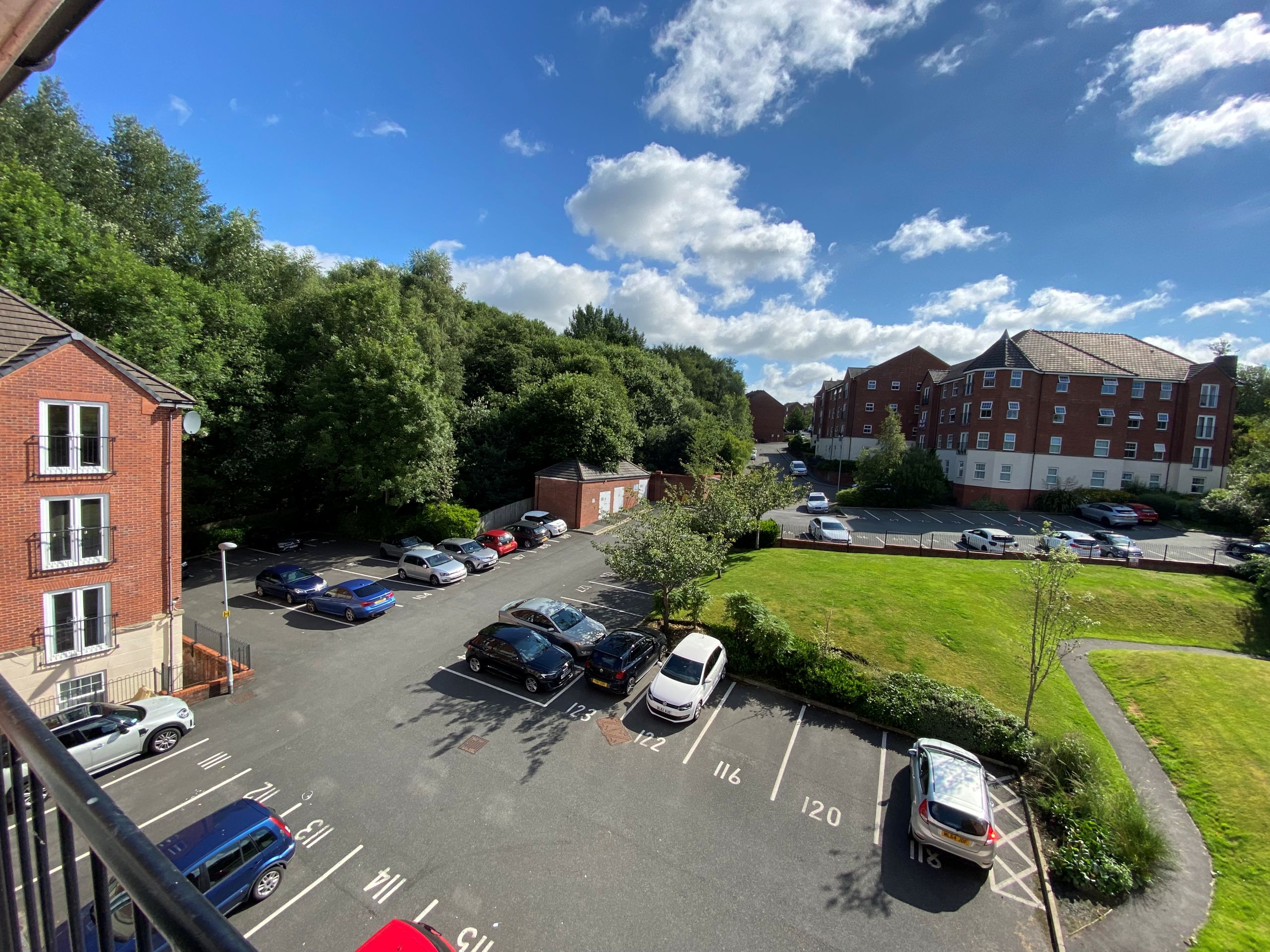 Flat Stonemere Drive in Radcliffe