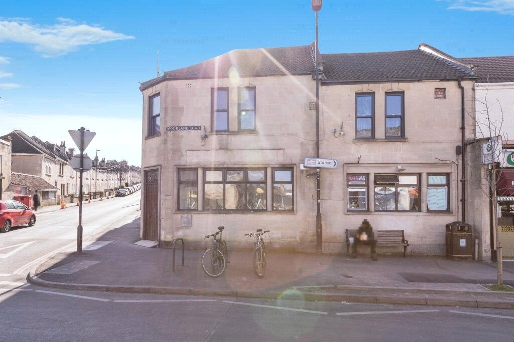 Flat Herbert Road in Bath