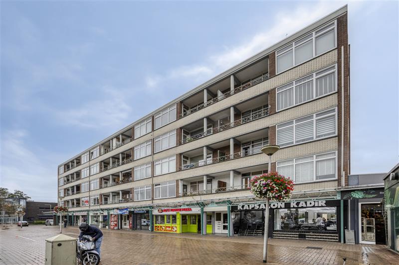 Appartement te koop: Wormerplein 101, Purmerend