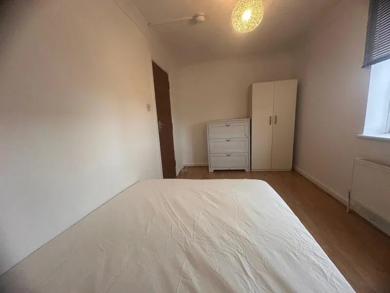 Room Mariners Mews in Greater London