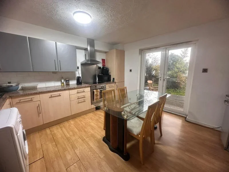 Room Mariners Mews in Greater London