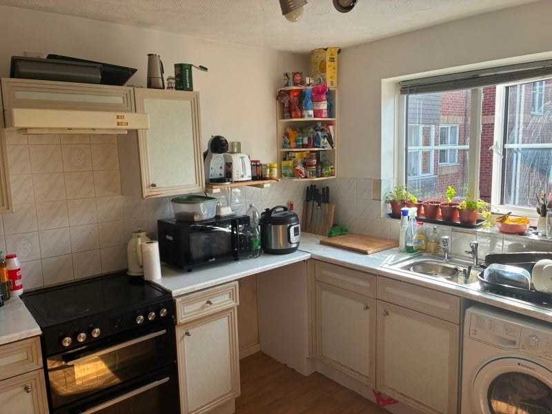 Room Stubbs Drive in Greater London