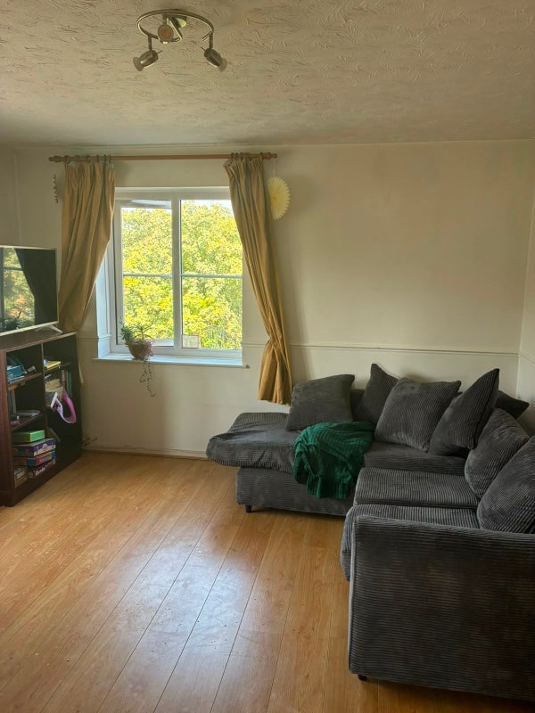 Room Stubbs Drive in Greater London