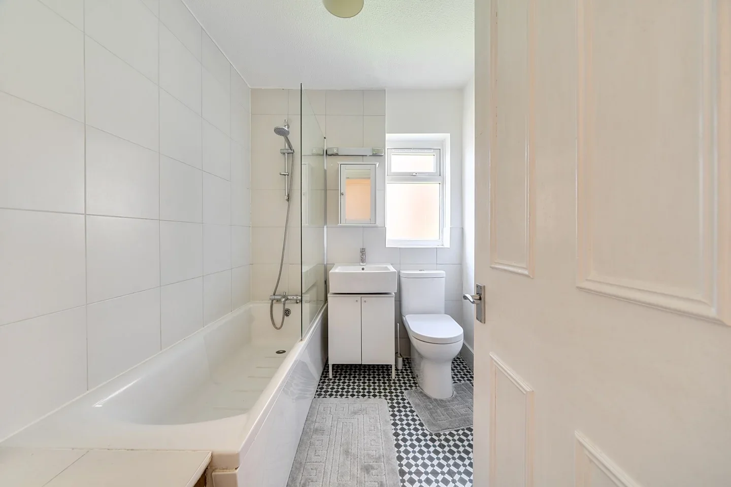 Flat Fortis Green in Greater London