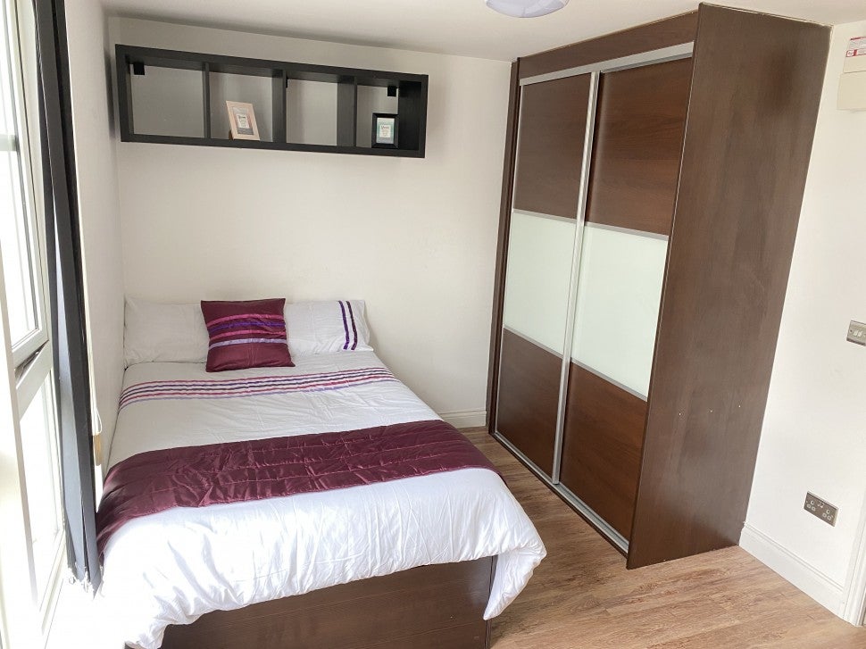 Flat Quainton Road in Leicester