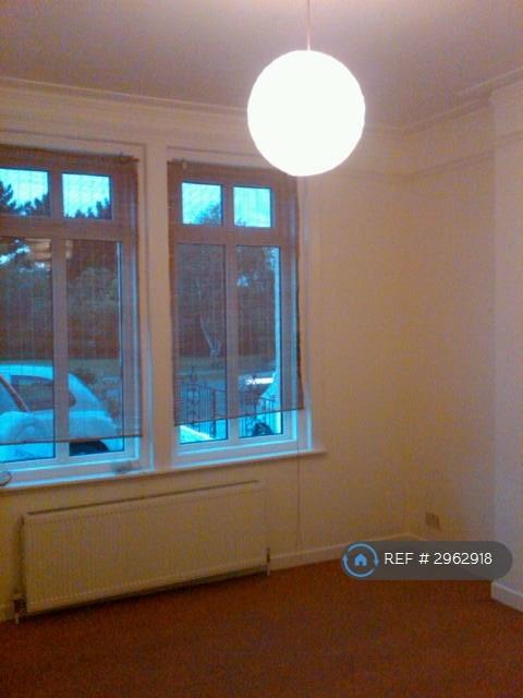 Flat Holdenhurst Road in Bournemouth