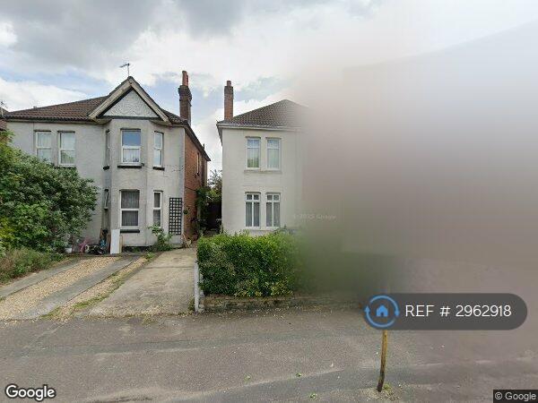 Flat Holdenhurst Road in Bournemouth