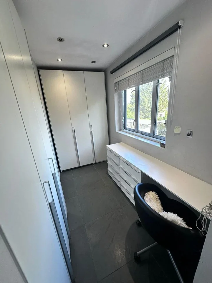 Room Wykeham Hill in Greater London