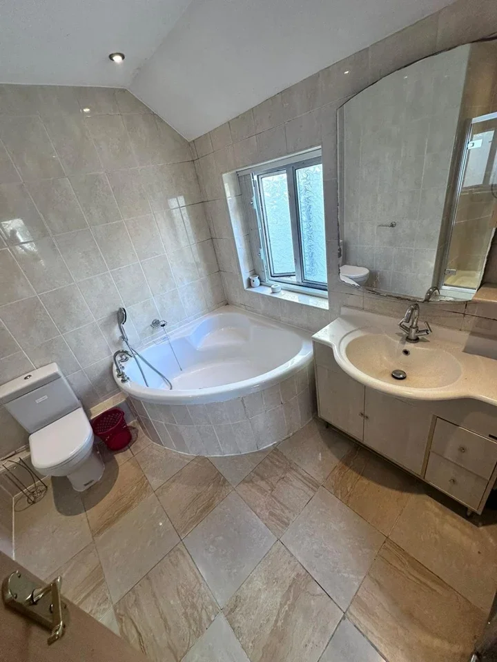 Room Wykeham Hill in Greater London