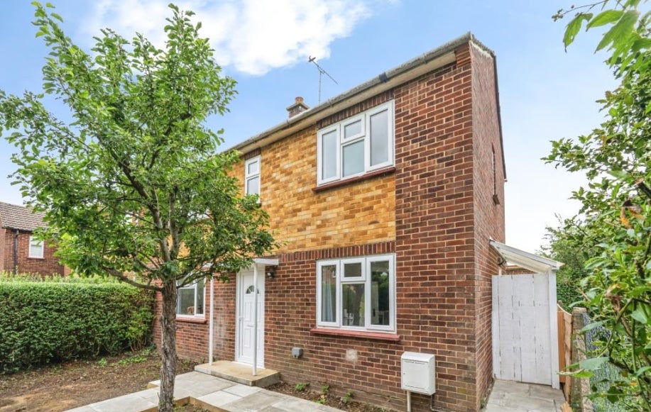 House Cheapside Court in Winkfield
