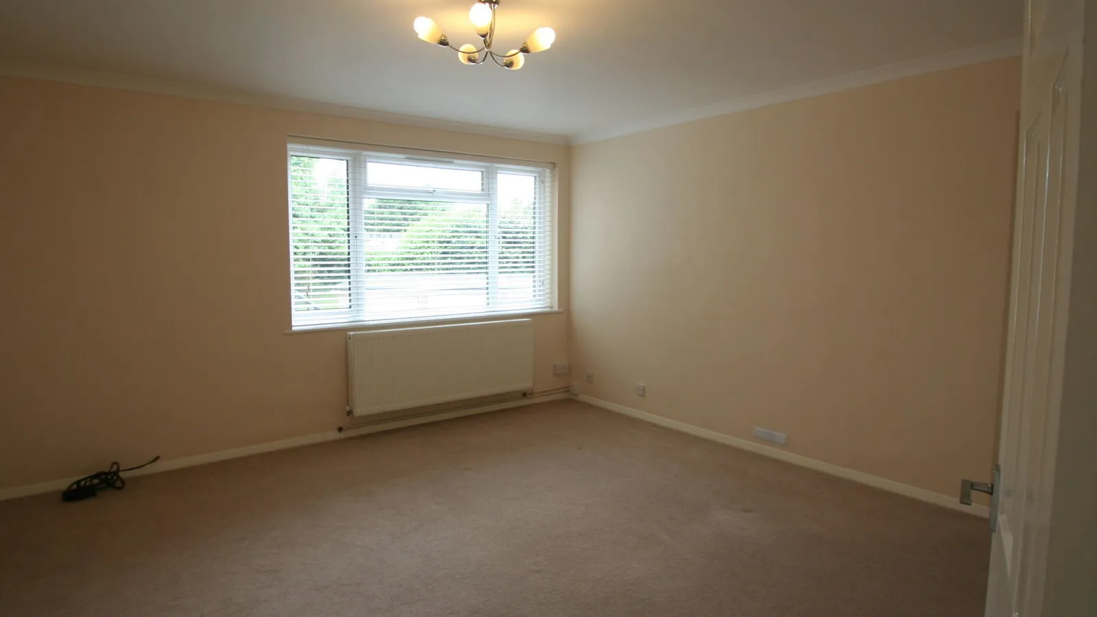 Flat Wilson-Valkenburg Court in Newbury