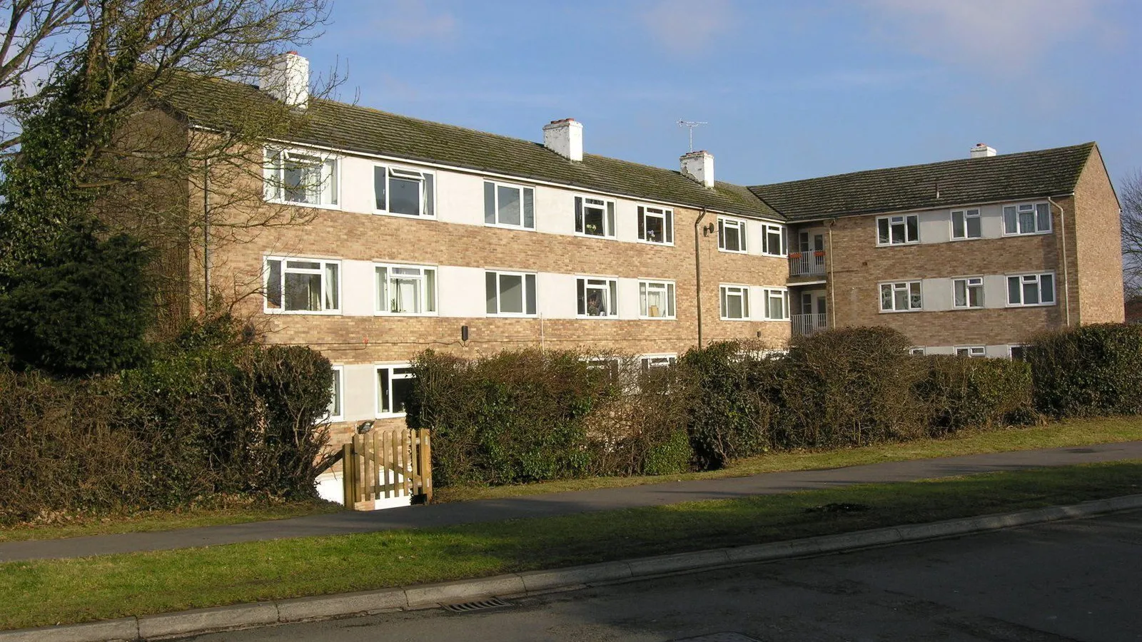Flat Wilson-Valkenburg Court in Newbury